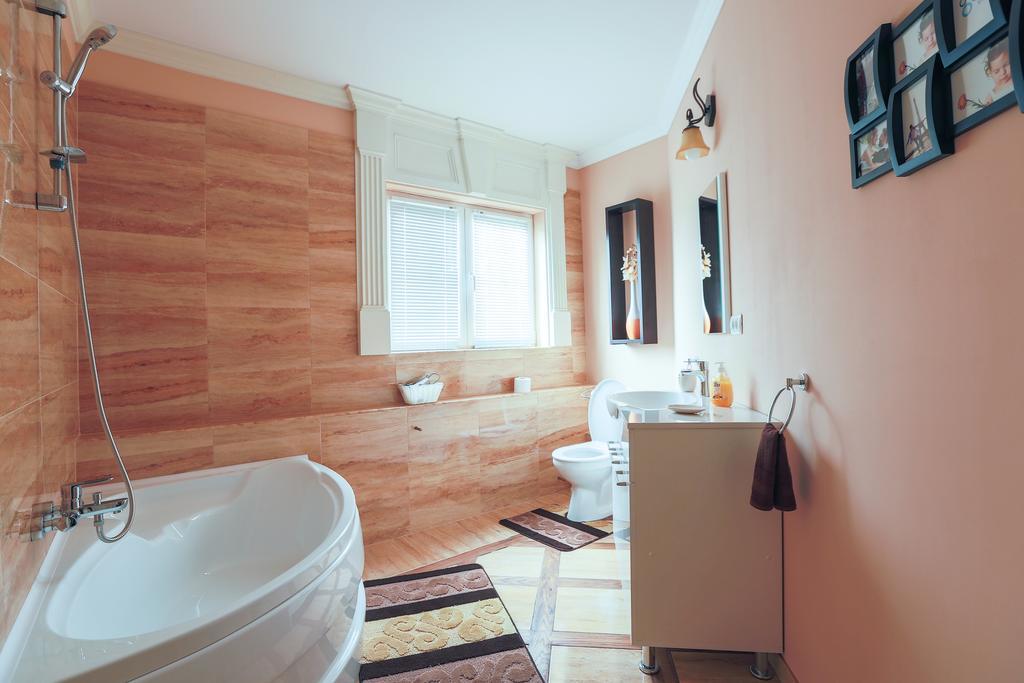 Hotel Casa Iulia Haţeg Zimmer foto